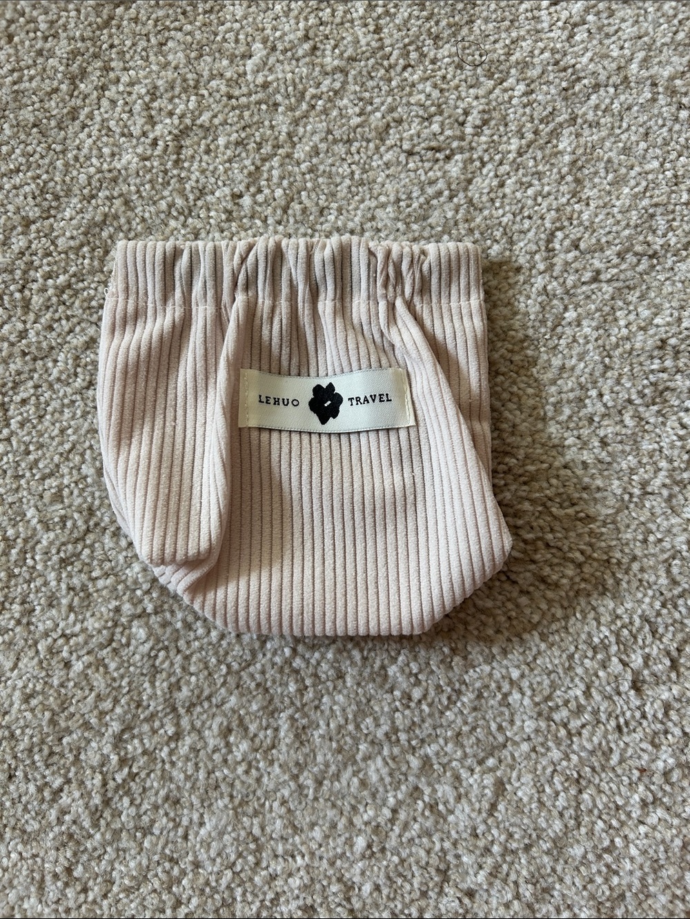 Women’s Ribbed Cream Travel Pouch
